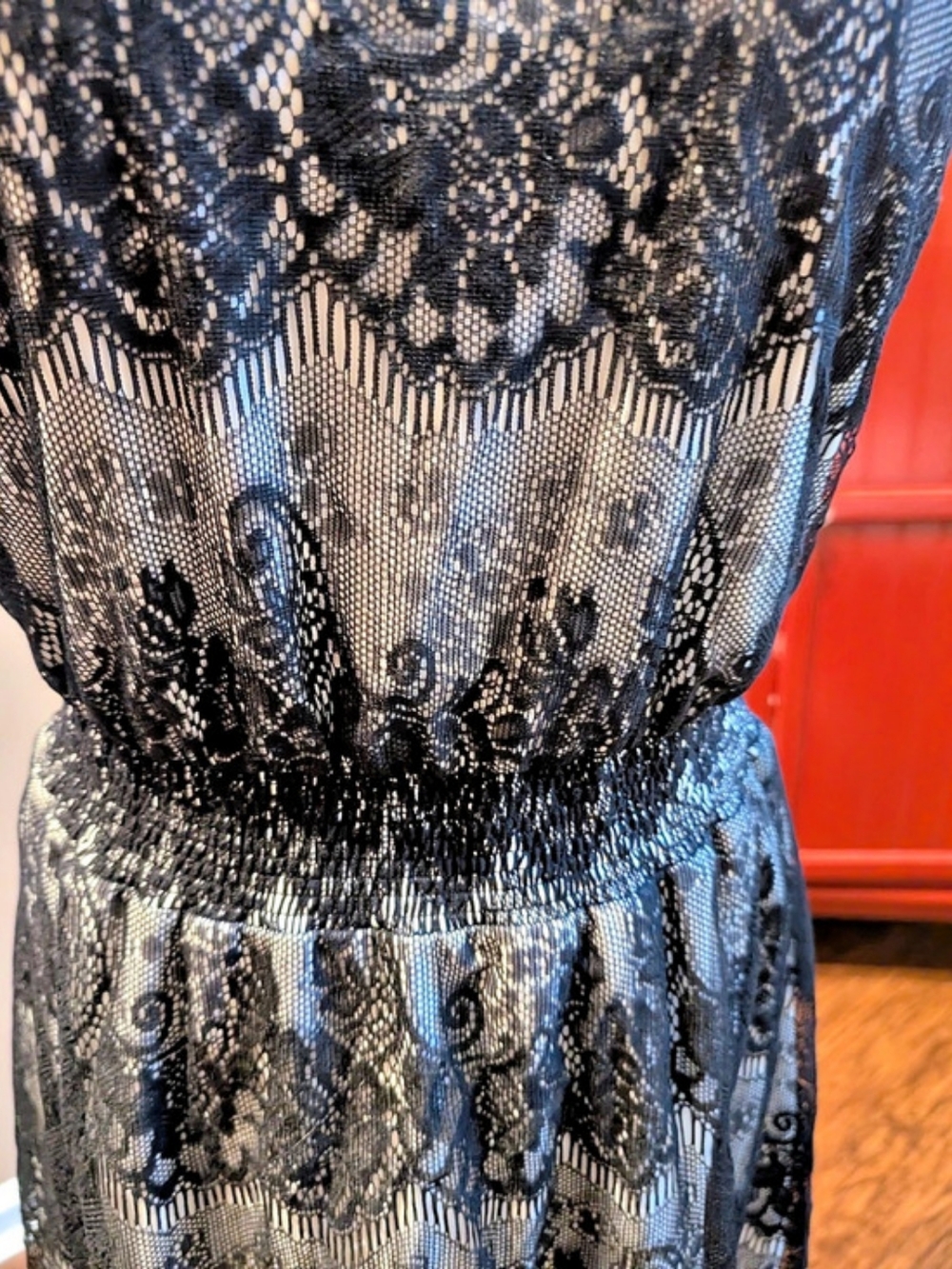 Gibson Latimer Lace Floral Mini Dress Size Medium Like New - Picture 4 of 6